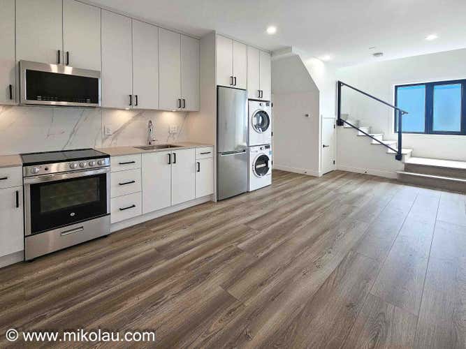 312X West 32nd Avenue