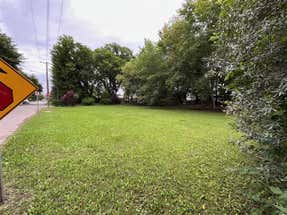137 4th Avenue SW