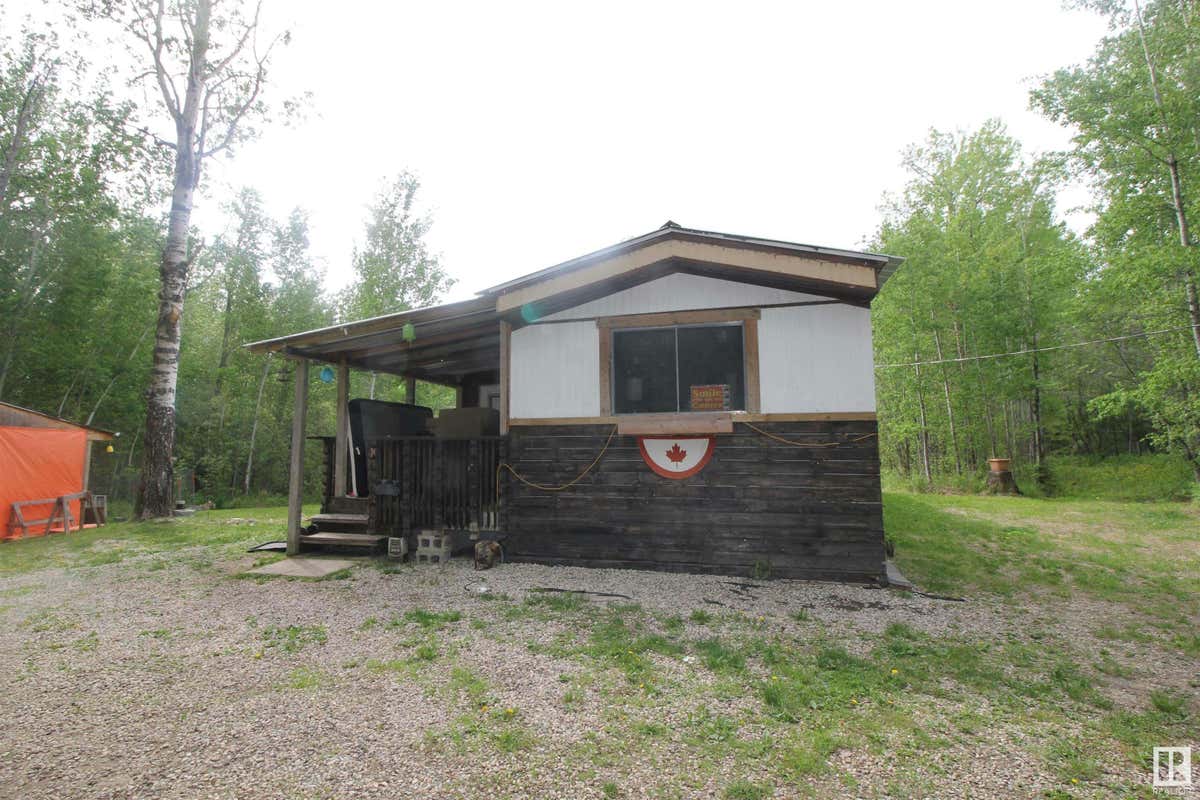 10153513 RGE RD 35, Rural Lac Ste. Anne County, AB T0E 0A0 House For