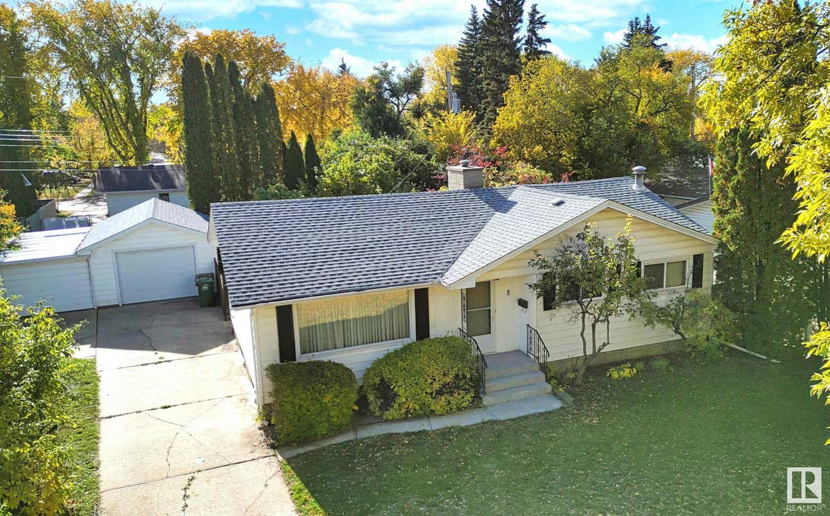 8 SWALLOW Crescent, St. Albert, AB T8N 0K7 House For Sale RE/MAX