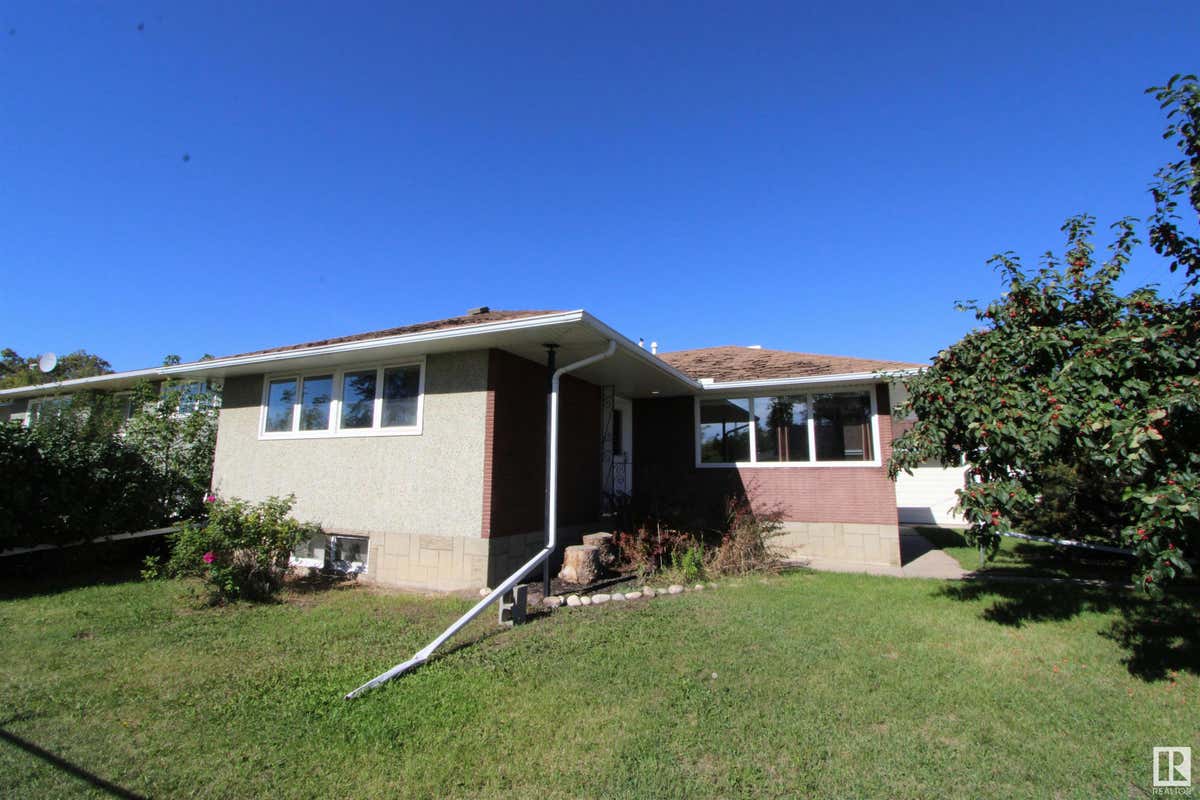 5206 51 Street, St. Paul Town, AB T0A 3A3 À vendre RE/MAX E4406973