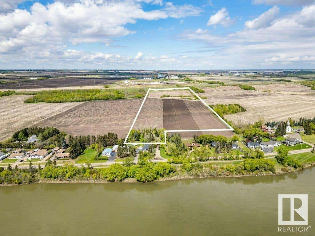 38 55000 Lamoureux Dr  