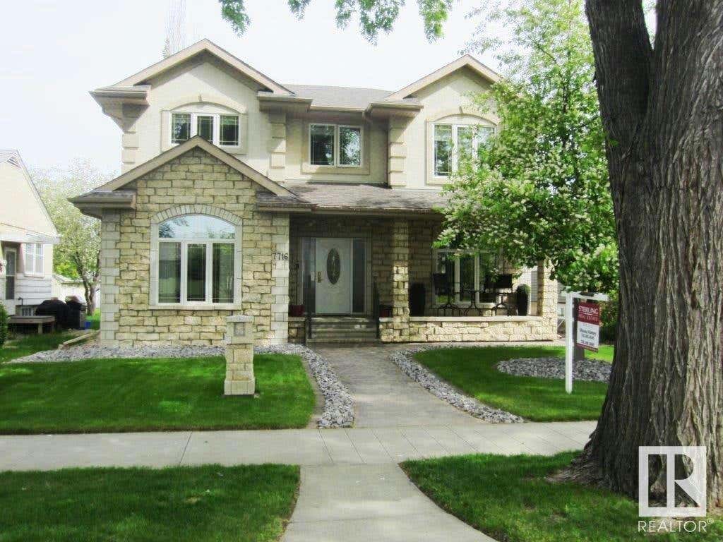 7716 83 Ave  