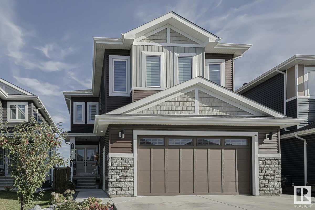 880 EBBERS Crescent, Edmonton, AB T5Y 3V1 House For Sale RE/MAX