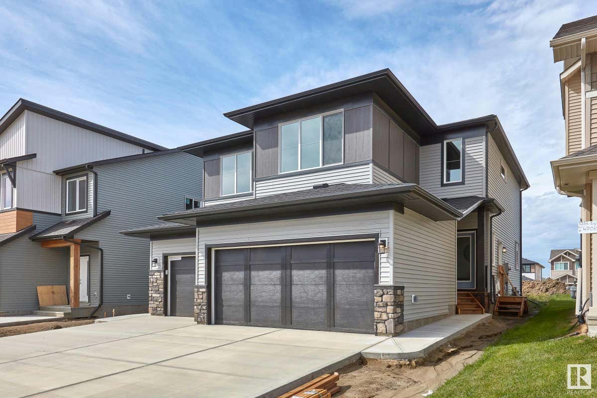 3330 ERLANGER BEND Bend, Edmonton, AB T6M 3A6 House For Sale RE/MAX