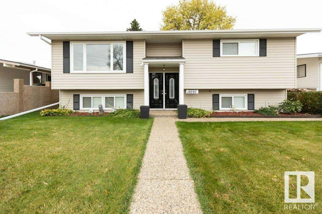 10707 103 Street, Westlock, AB T7P 1J8 House For Sale RE/MAX E4410233