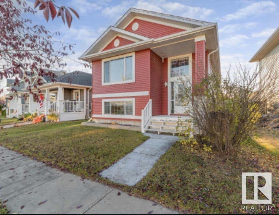 128 WESTWOOD Lane, Fort Saskatchewan, AB T8L 4N7 House For Sale RE