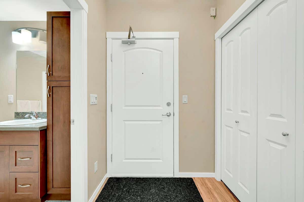 512 429 ST PAUL STREET, Kamloops, V2C 2J7 Condo For Sale RE/MAX