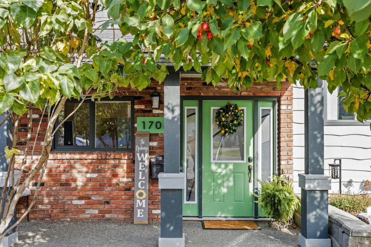 1706 CLIFFORD AVE, Kamloops, V2B 4G6 House For Sale RE/MAX 181378