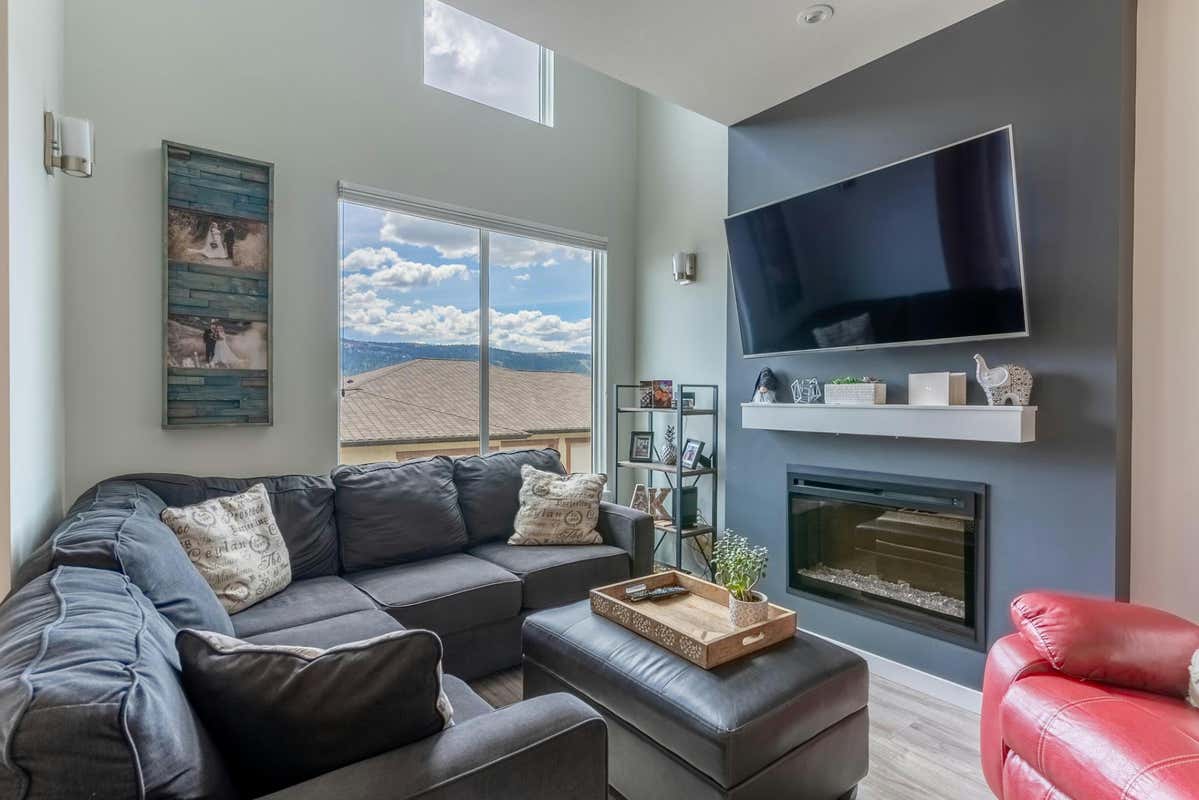 204 BELMONTE STREET, Kamloops, V2H 0C6 Townhouse For Sale RE/MAX 180829