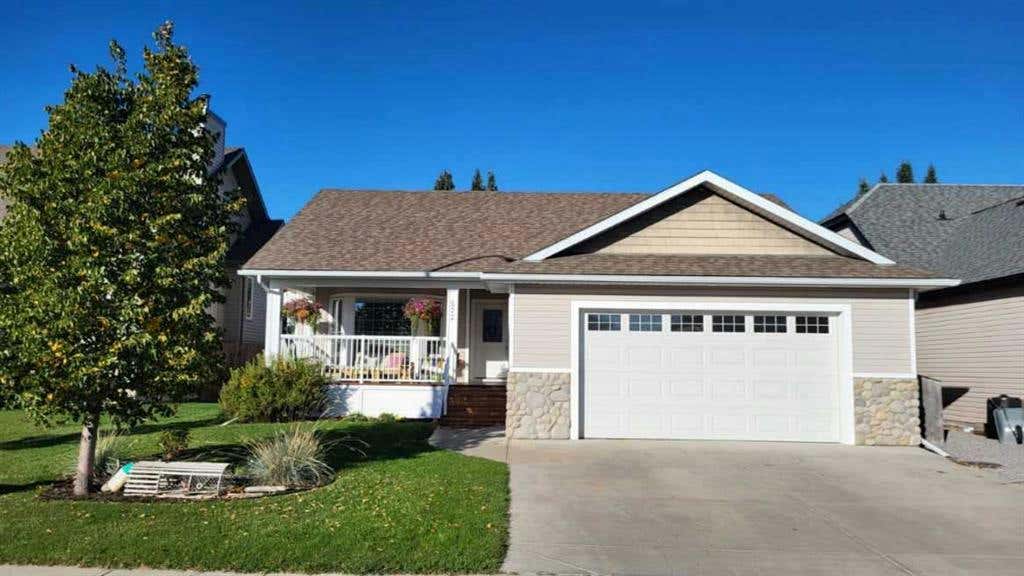 572 Diamond Crescent SE, Diamond Valley, AB T0L 0H0 House For Sale RE