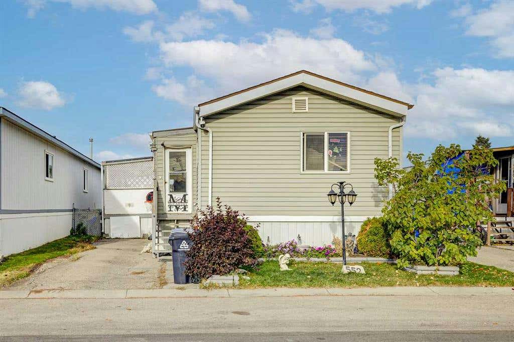 552, 1101 84 Street NE, Calgary, AB T2A 7X2 Other For Sale RE/MAX