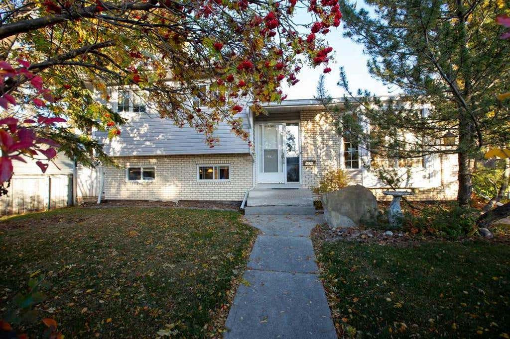 1621 Saskatchewan Street, Crossfield, AB T0M 0S0 House For Sale RE