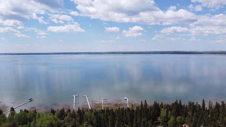 807 Brightsand Crescent