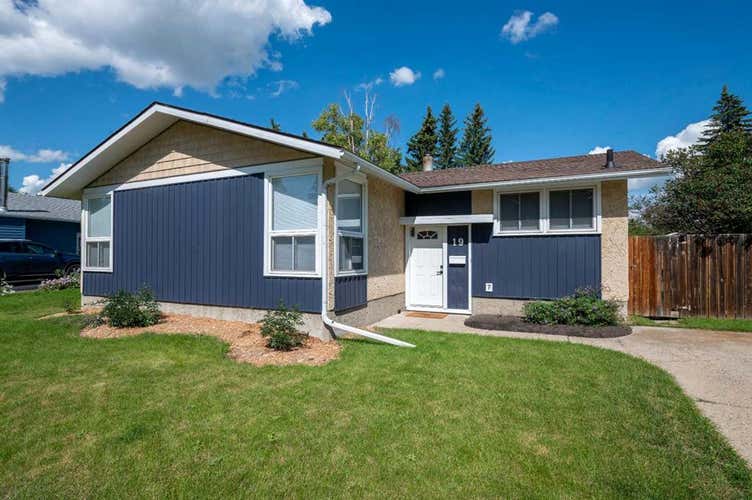 19 Sherwood Crescent