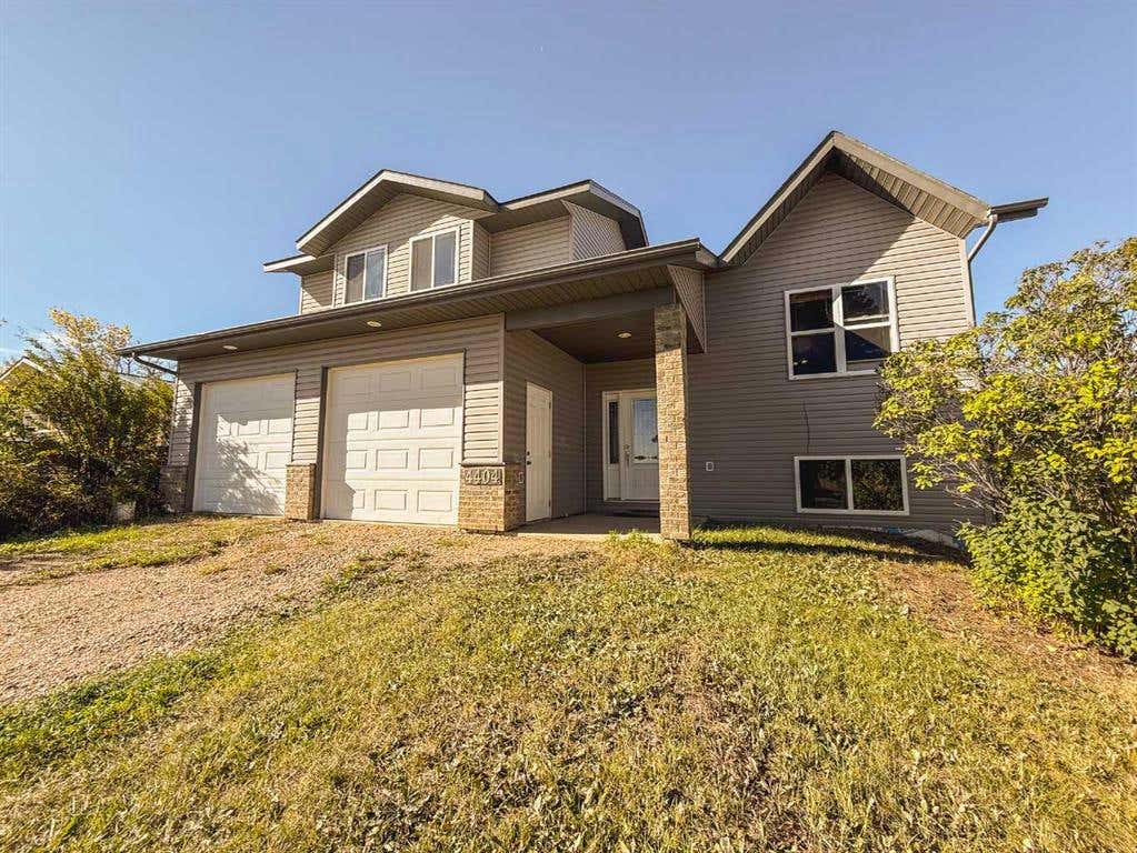 4404 46 Street, Spirit River, AB T0H 3G0 House For Sale RE/MAX A2169244