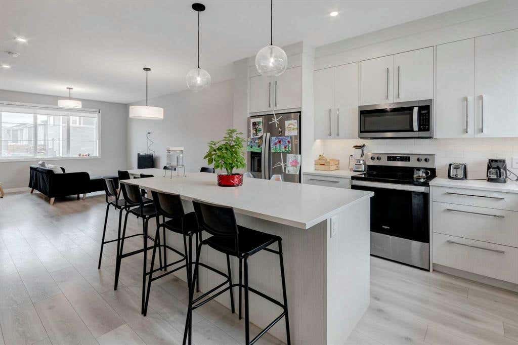 232 Chelsea Manor, Chestermere, AB T1X0L3 House For Sale RE/MAX