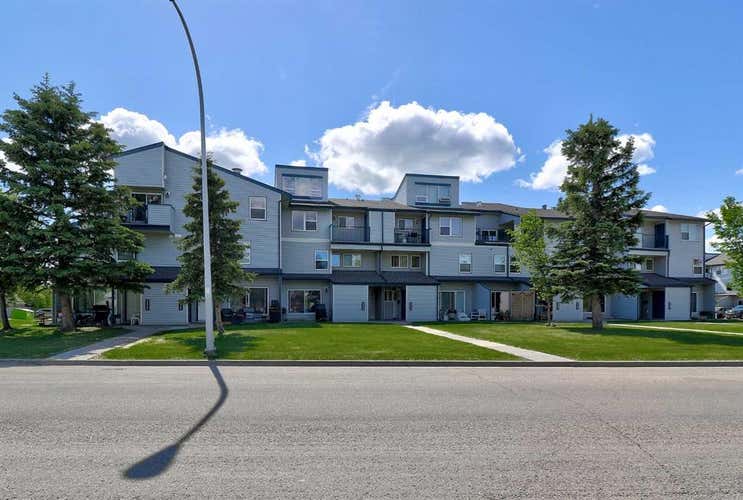 2208, 7201 Poplar Drive