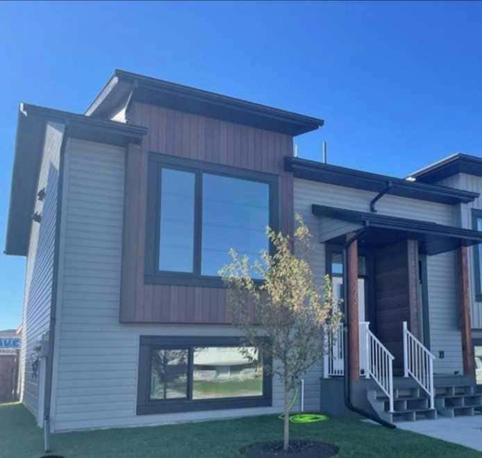 361 Spruce Street, Springbrook, AB T4S 0P1 Townhouse For Sale RE/MAX