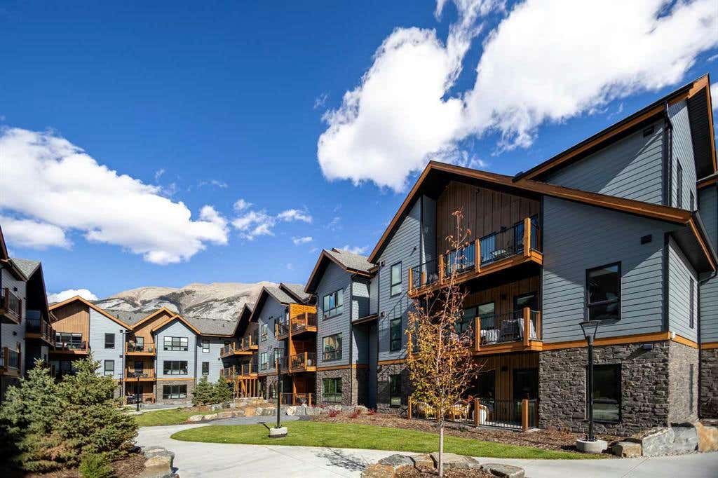 2105, 200 2 Street, Dead Man's Flats, AB T1W 2W4 Condo For Sale RE