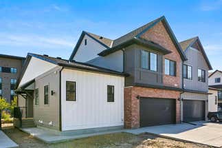 1102-201 Cooperswood Green SW