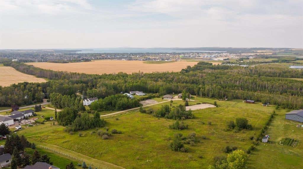 201-1236 TOWNSHIP ROAD 384