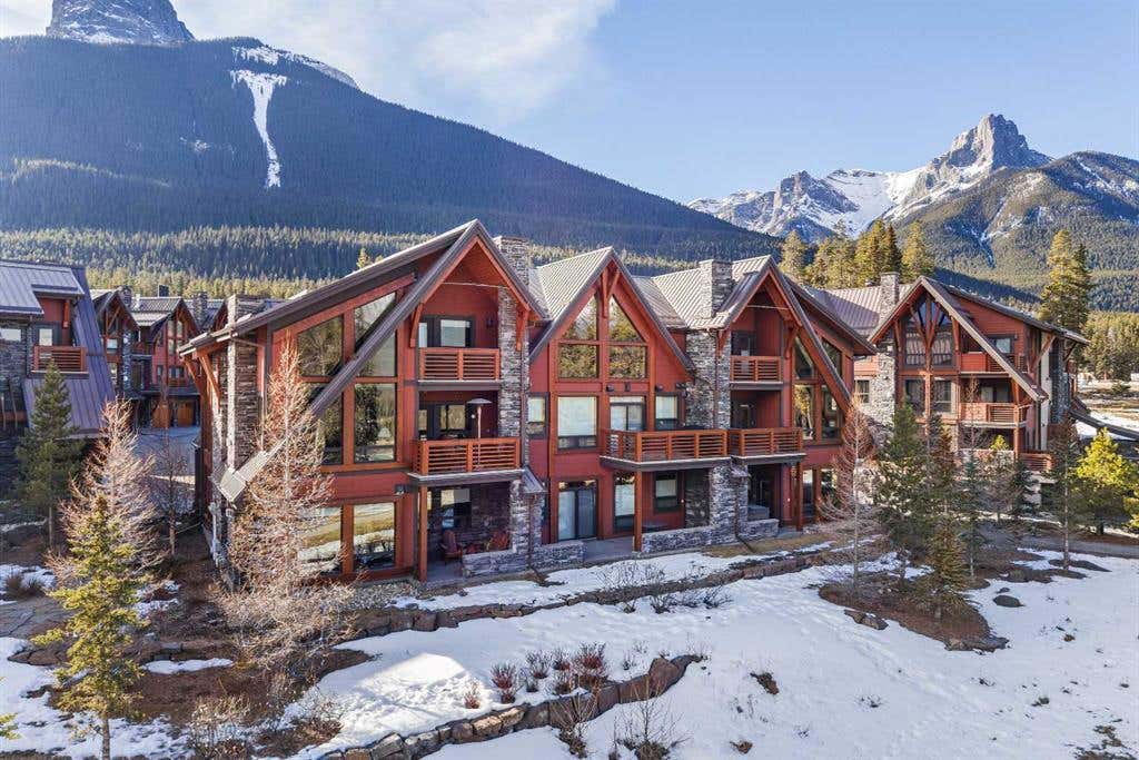 101-2100D STEWART CREEK DRIVE