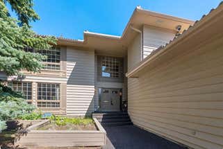 279 Canterville Drive SW