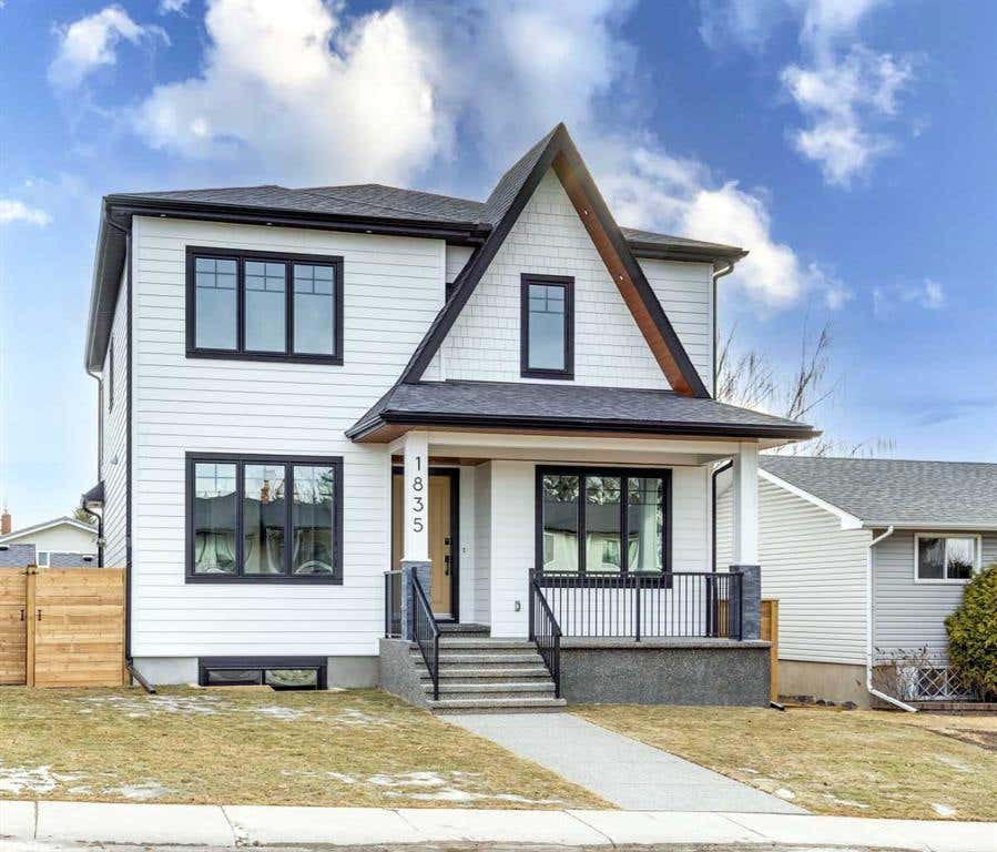 1835 BRAEMAR PLACE SW