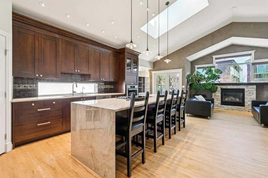 367 DISCOVERY PLACE SW