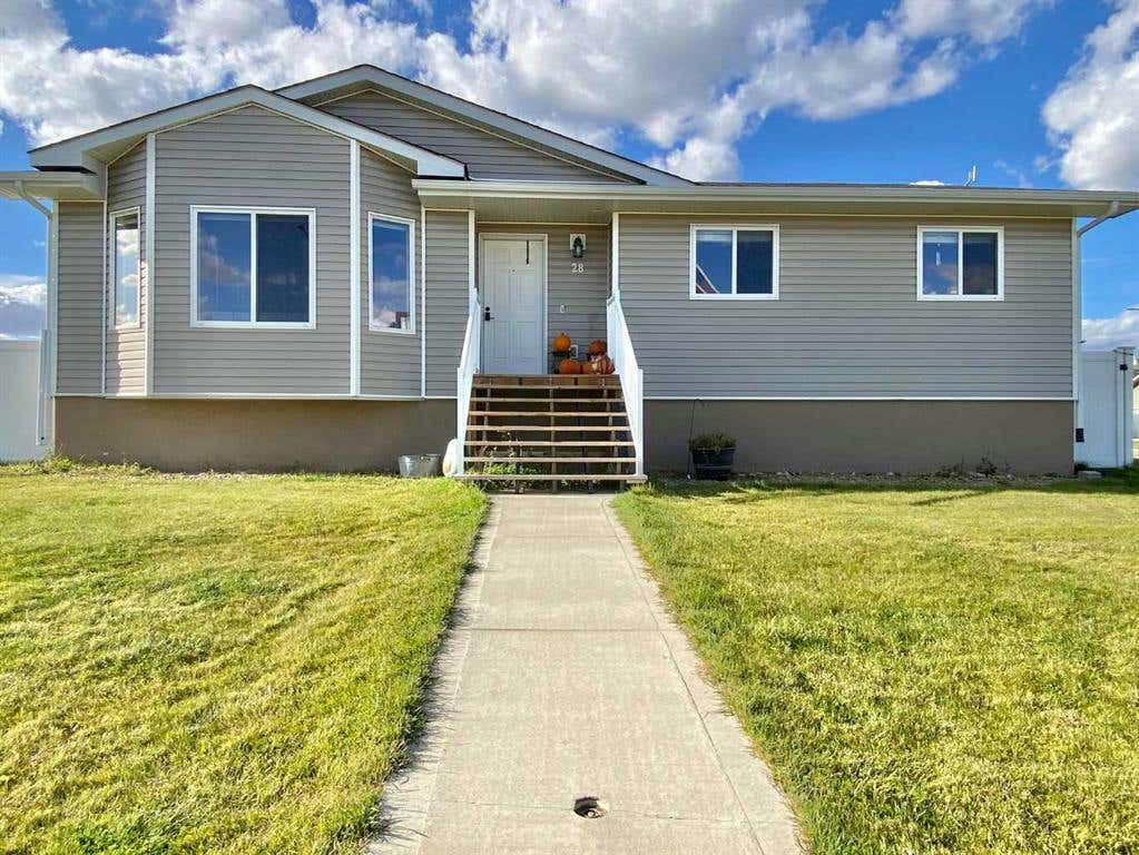 48 Weinmeyer Way, Duchess, AB T0J 0Z0 House For Sale RE/MAX A2173872