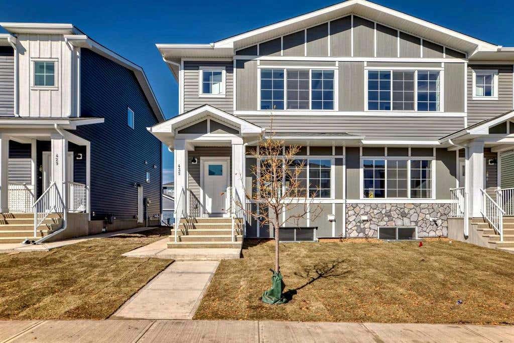 425 Chelsea Key, Chestermere, AB T1X 0L3 Duplex For Sale RE/MAX