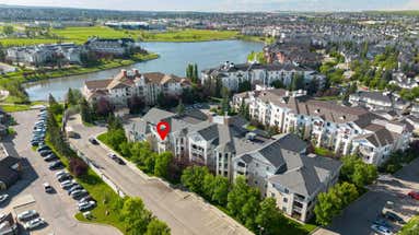 1303-17 Country Village Bay NE