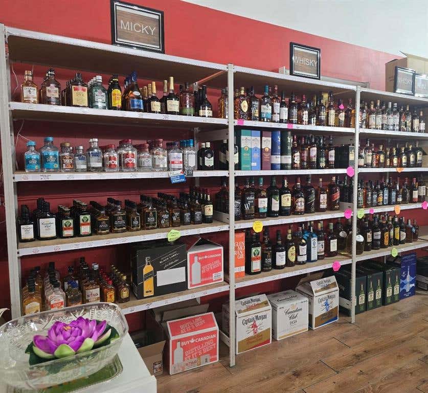 101-4655 54 AVENUE NE