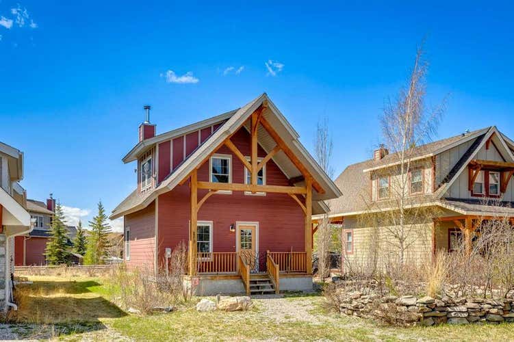 209 Cottageclub Crescent