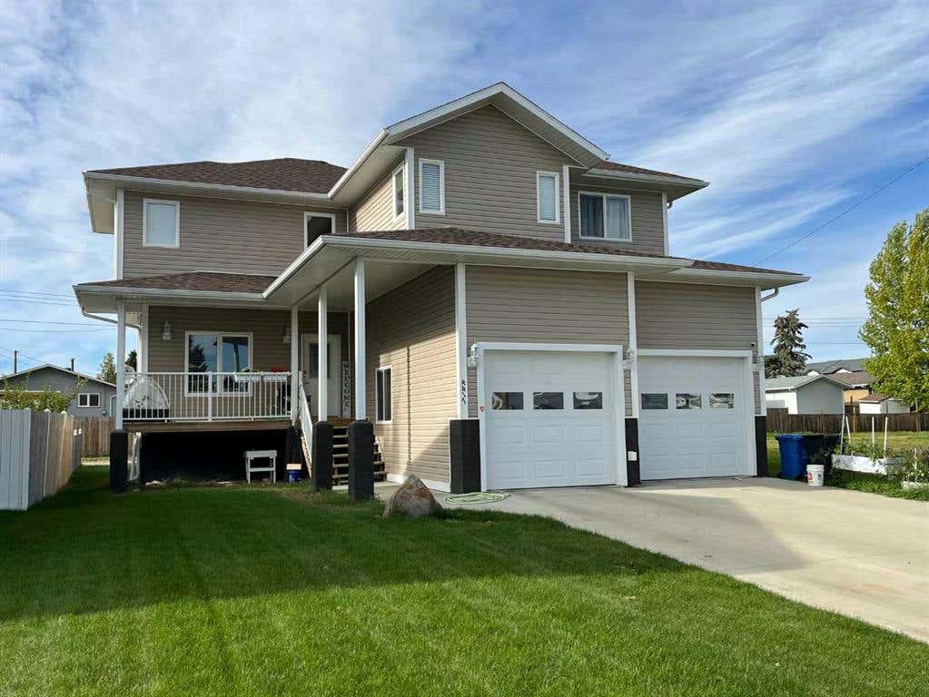 4417 52A Street, Grimshaw, AB T0H1W0 House For Sale RE/MAX A2169102