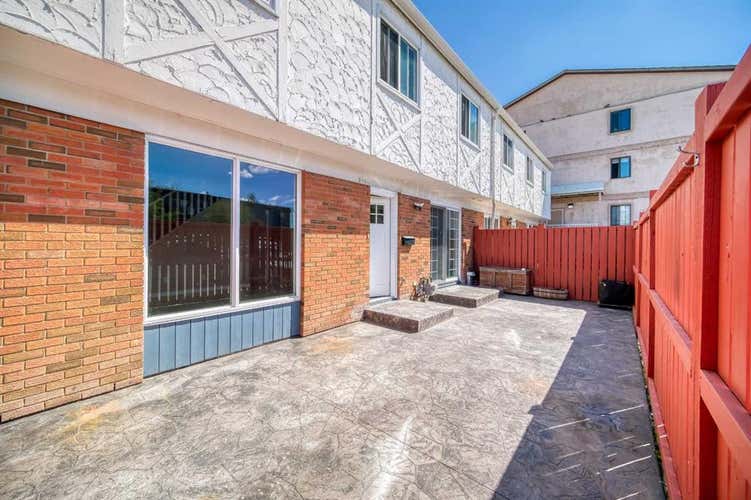 6, 6829 Centre Street NW