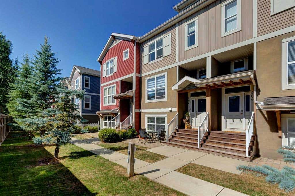 404, 10 Auburn Bay Avenue SE, Calgary, AB T3M 0P7 Townhouse For Sale