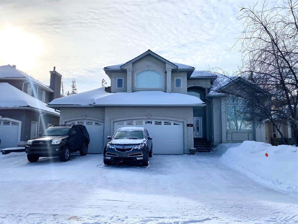 127 BERARD CRESCENT