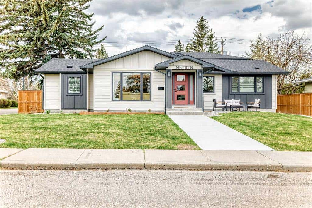19 MACKAY DRIVE SW