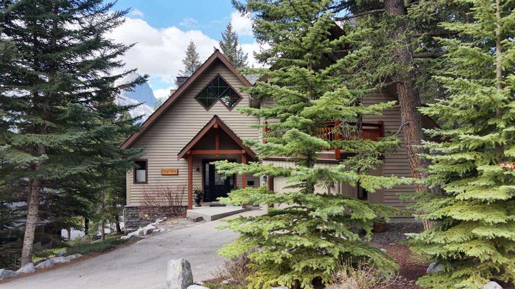 14 BLUE GROUSE RIDGE