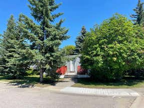 901 Briarwood Crescent