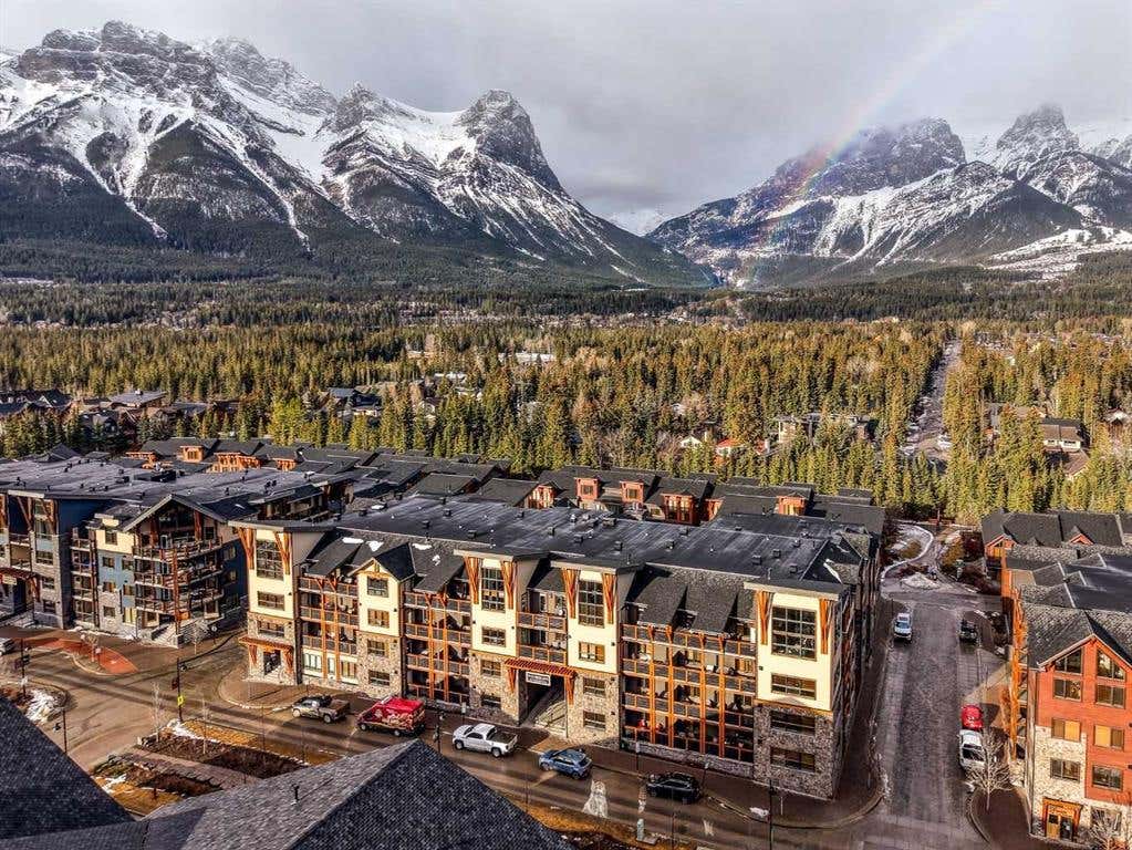 103-905 SPRING CREEK DRIVE