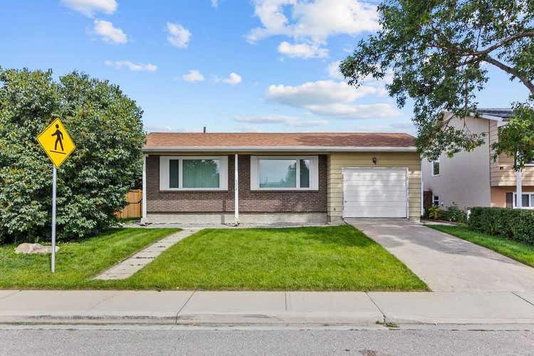 1212 Lake Sylvan Drive SE