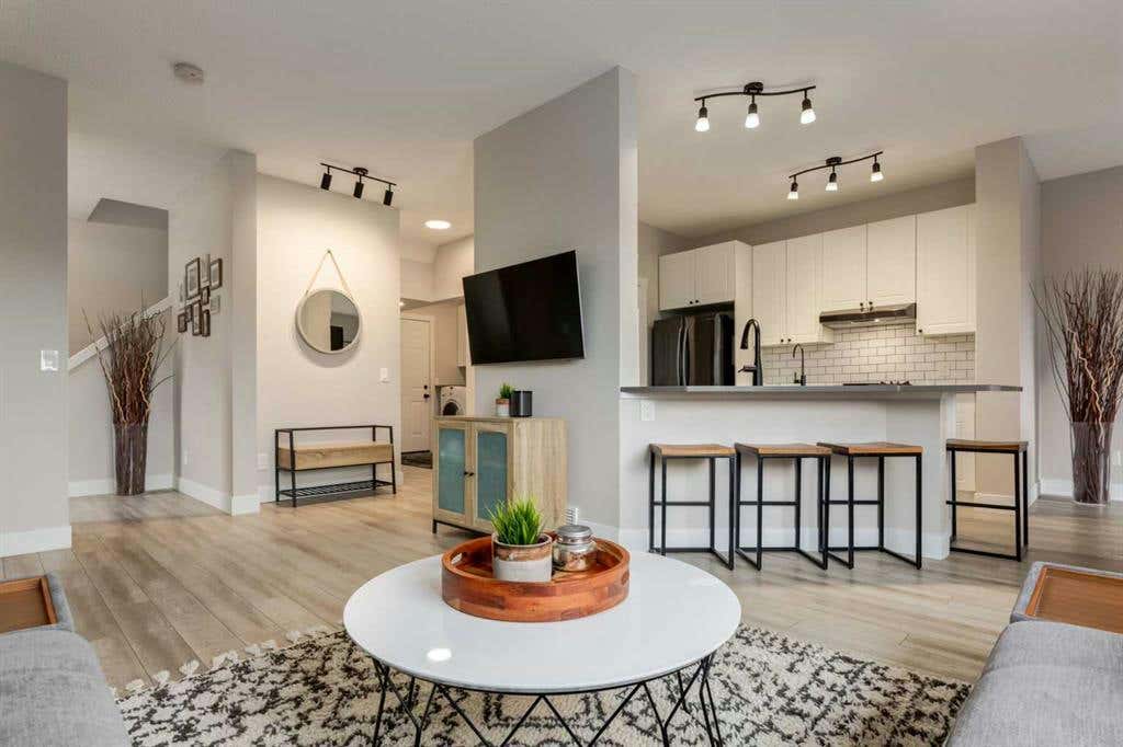 73 Crystal Shores Crescent, Okotoks, AB T1A 2B5 House For Sale RE/MAX