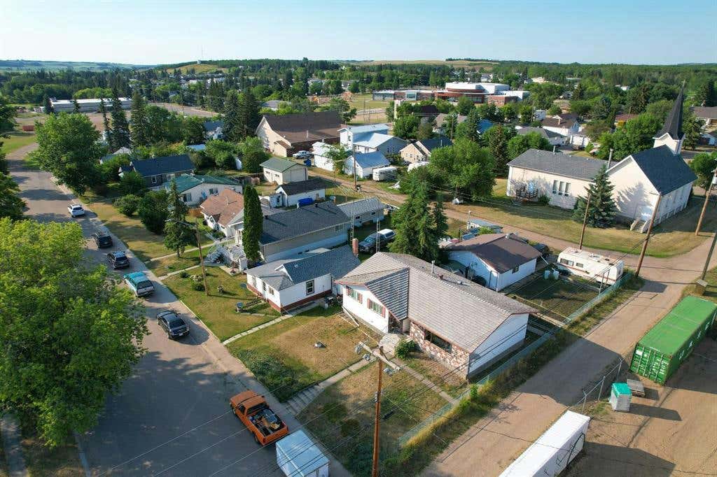 5011 51 Ave Scott, Bashaw, AB T0B 0H0 House For Sale RE/MAX A2173884