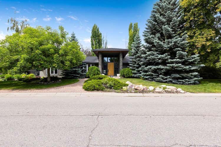 35 Eagle Ridge Drive SW