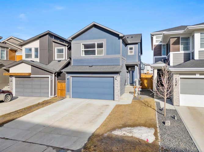 132 Wolf Hollow Crescent SE