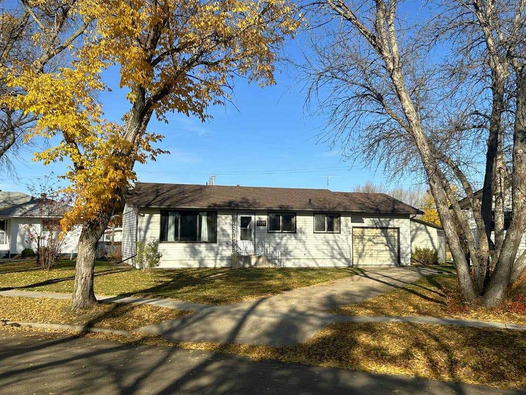 5107 49 Avenue, Forestburg, AB T0B 1N0 House For Sale RE/MAX A2175375