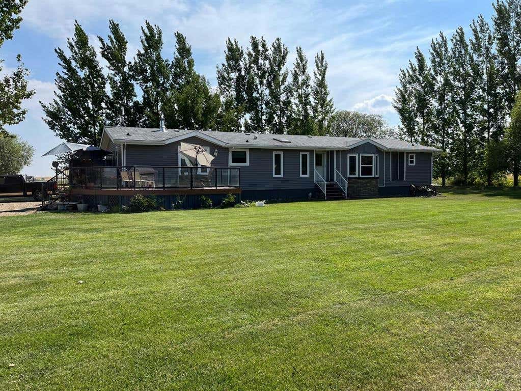 Part of NE 22 & SE 27, 1314W4 Hays Rd, Hays, AB T0K 1B0 House For